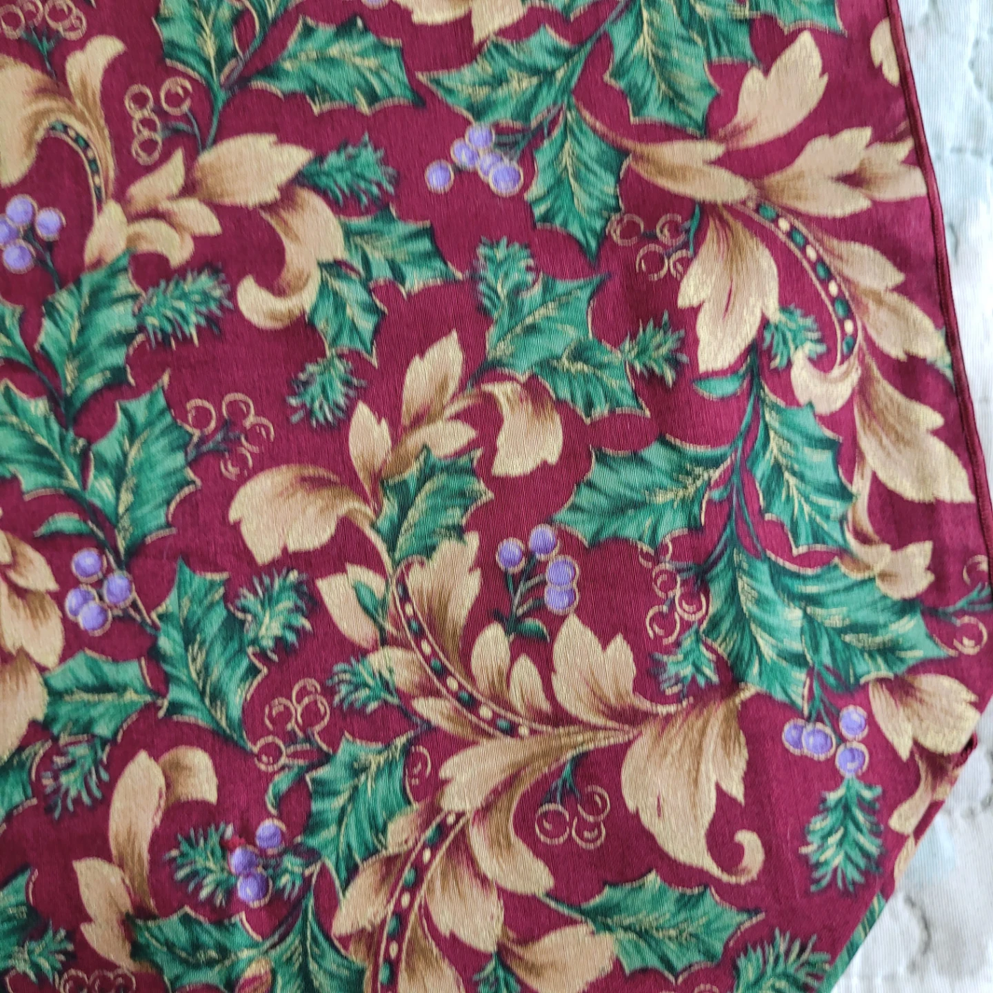 Beautiful Holiday Christmas 70" x 12" Table Runner - photo 4