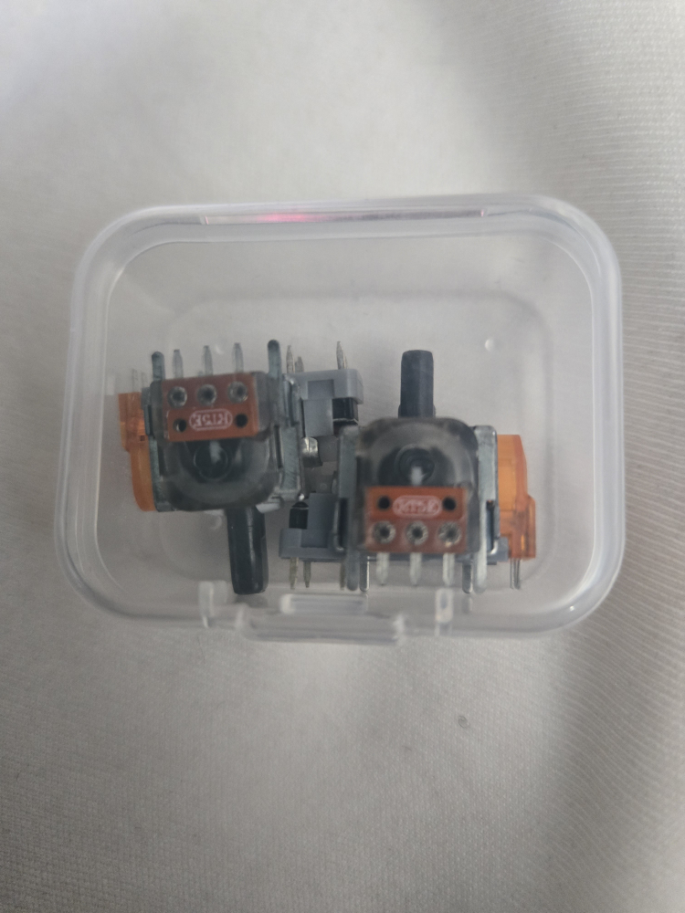 Need help replacing joysticks in PS4 Controller - photo 3
