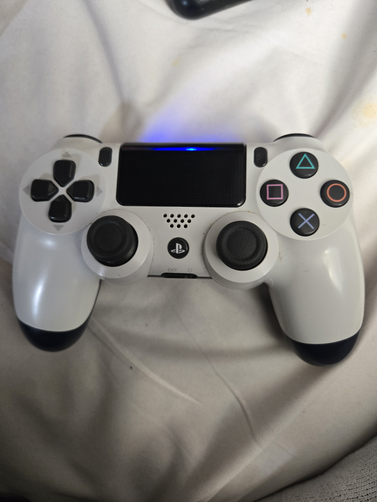 Need help replacing joysticks in PS4 Controller - photo 4