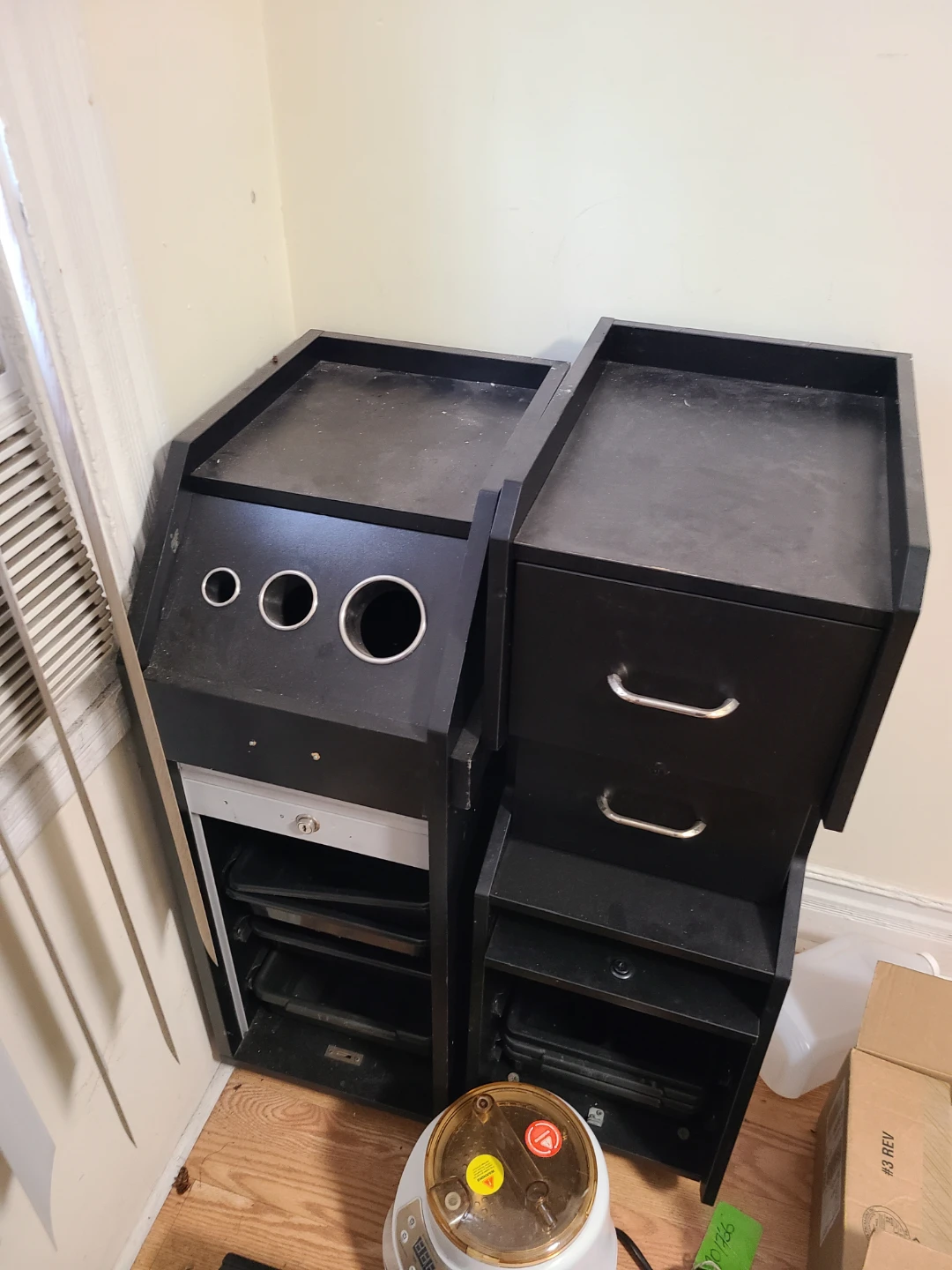 Salon Equipment Set - Black