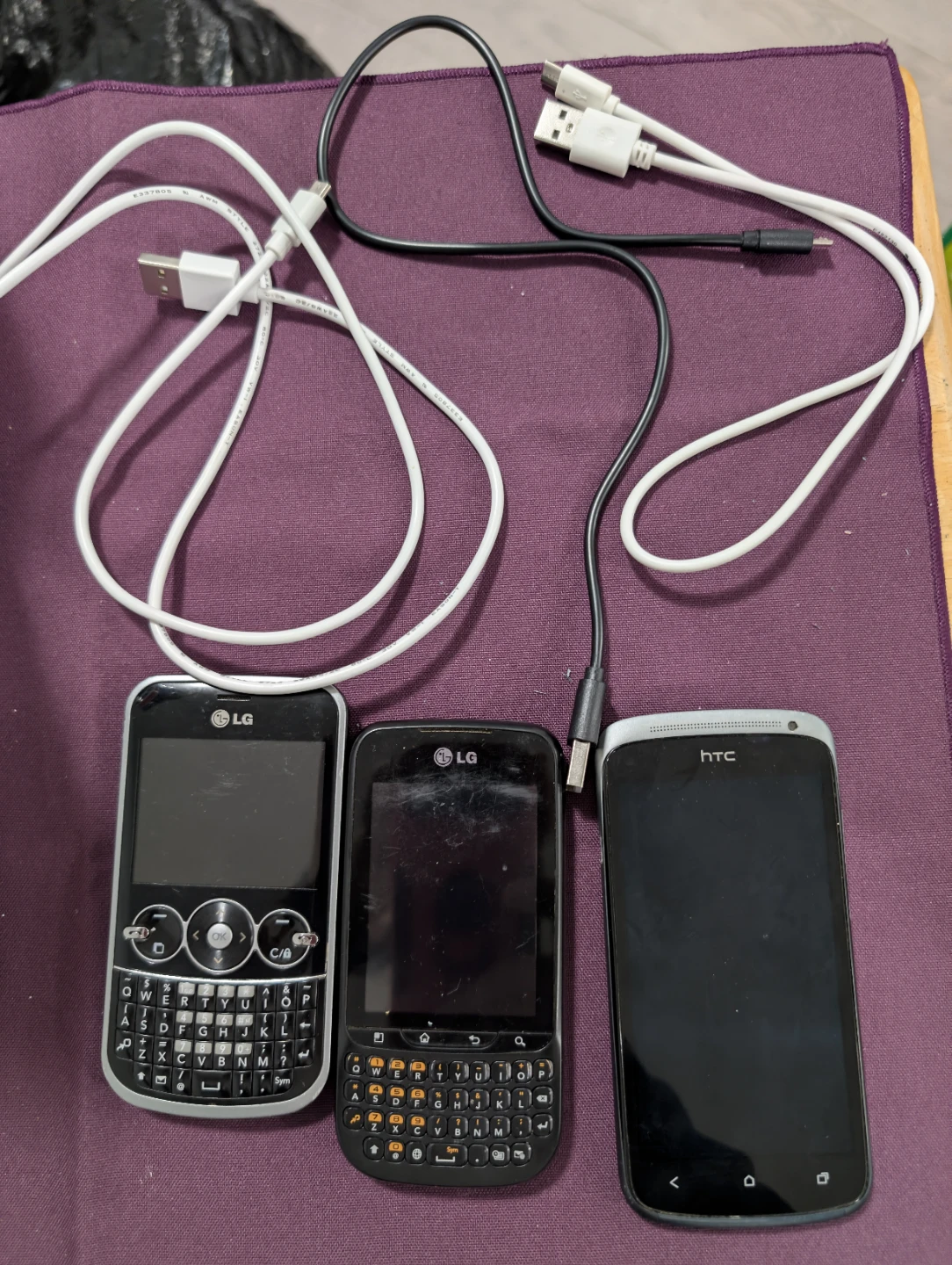Ultimate Retro Tech Bundle: Working HTC One S & 2x LG QWERTY