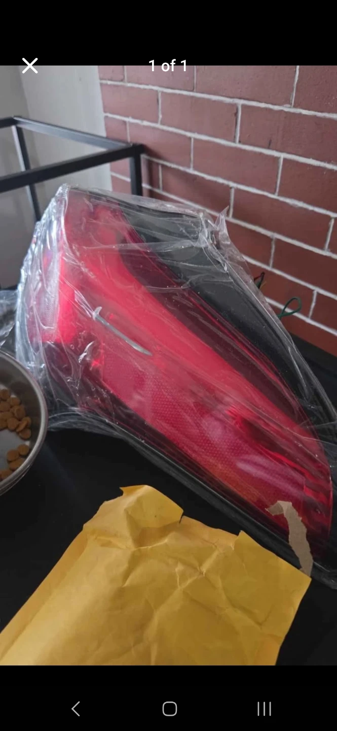 Car Tail Light - Red toyota rav4 2017