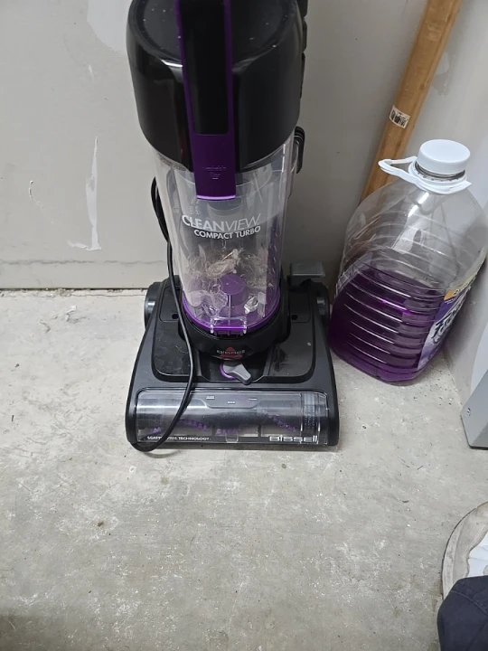 Vacuum Bissell CleanView Compact Used