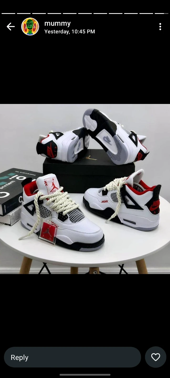 Air Jordan 4 Retro White Oreo