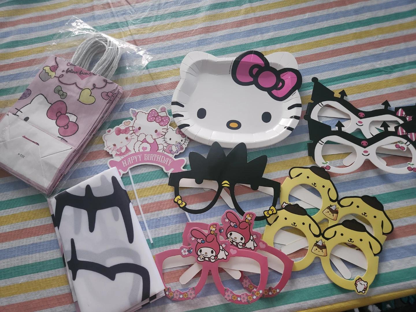Hello Kitty birthday Party Supplies - photo 2