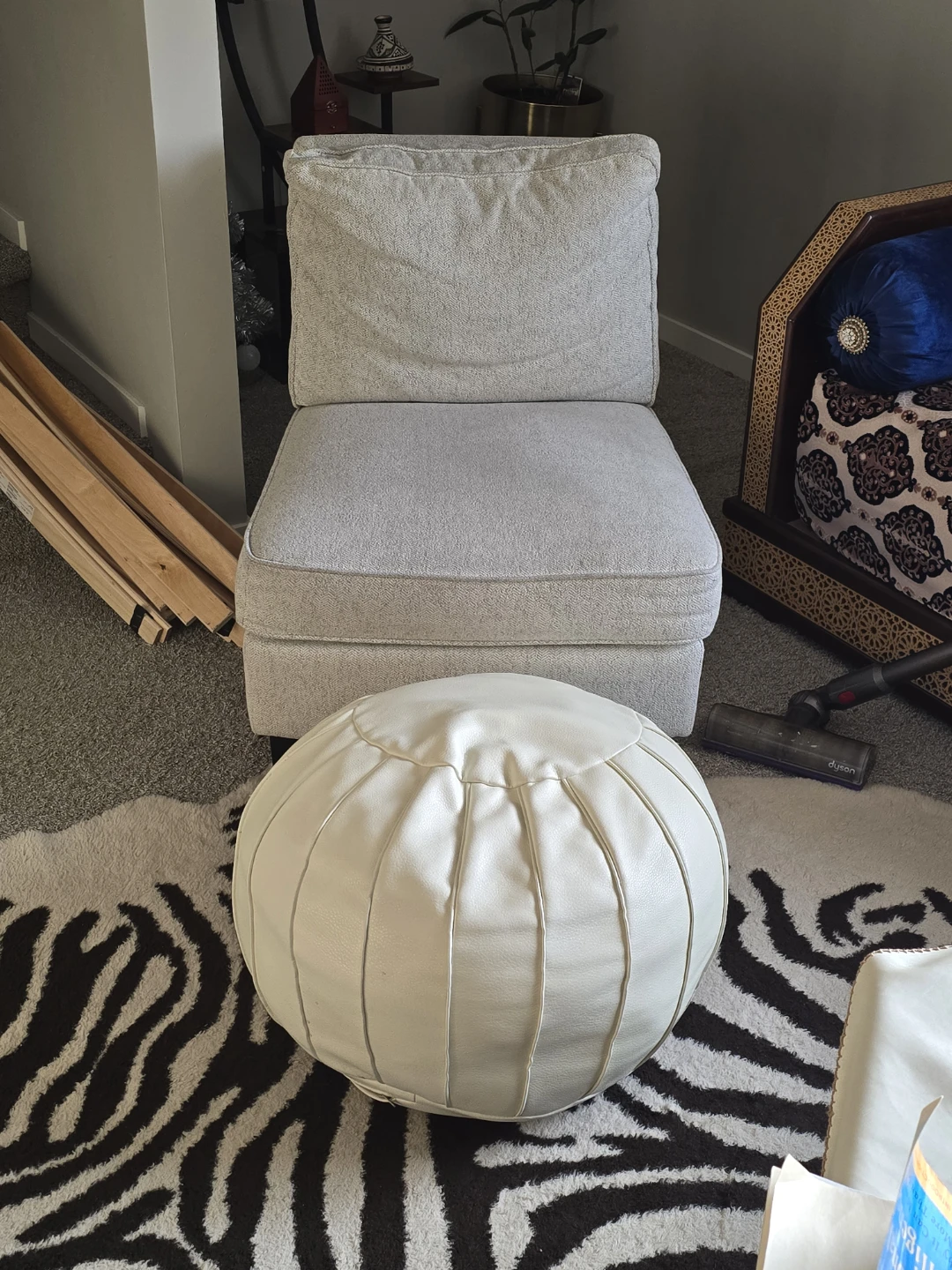 Accent Chair Moroccan foot rest