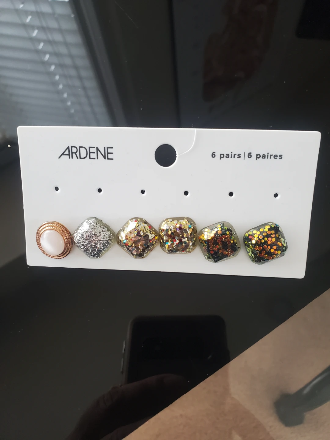 Ardene 6 Pairs Assorted Glitter and Pearl Earrings