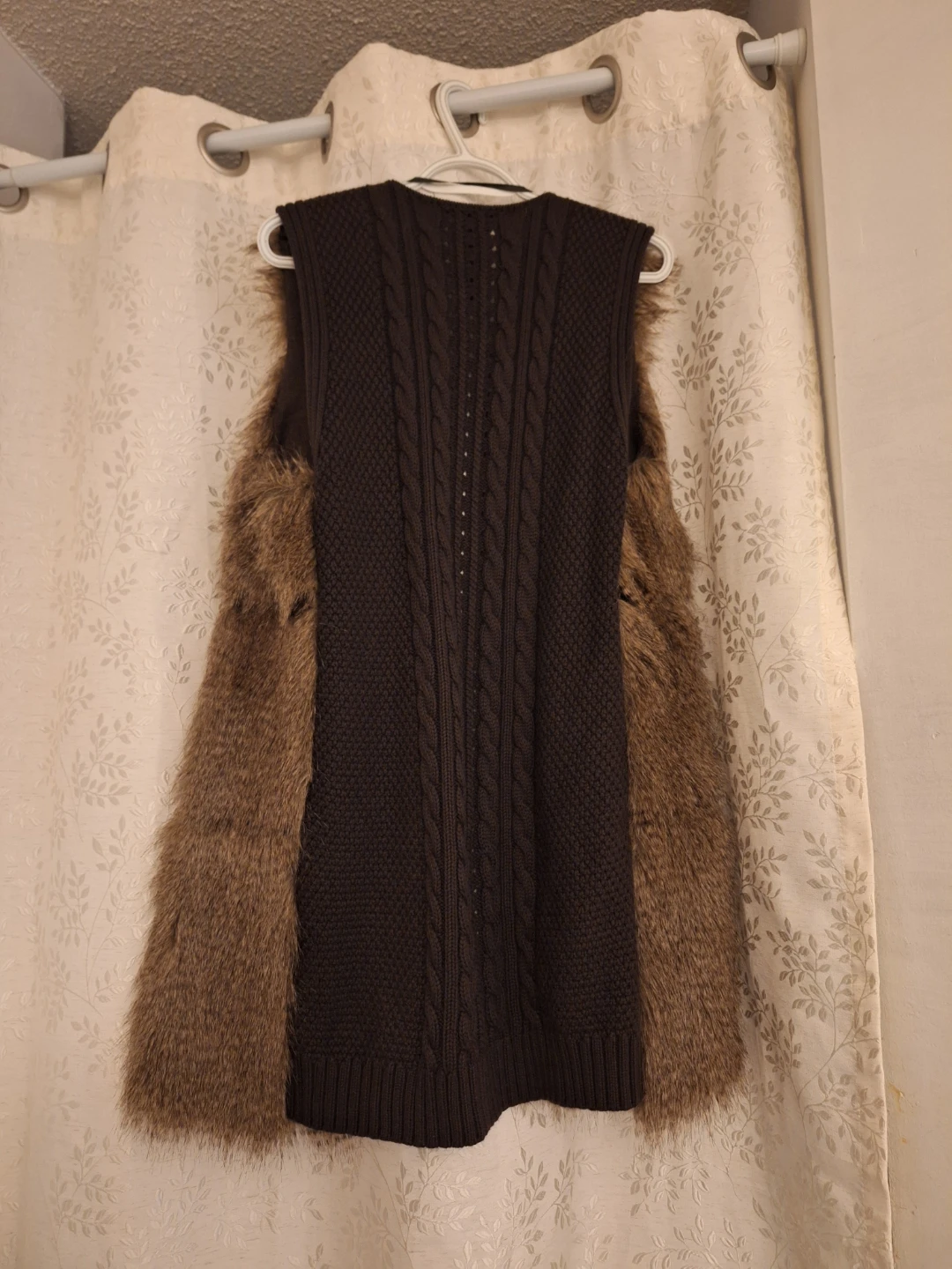 Calvin Klein Jeans Faux Fur Vest - L/G - photo 4