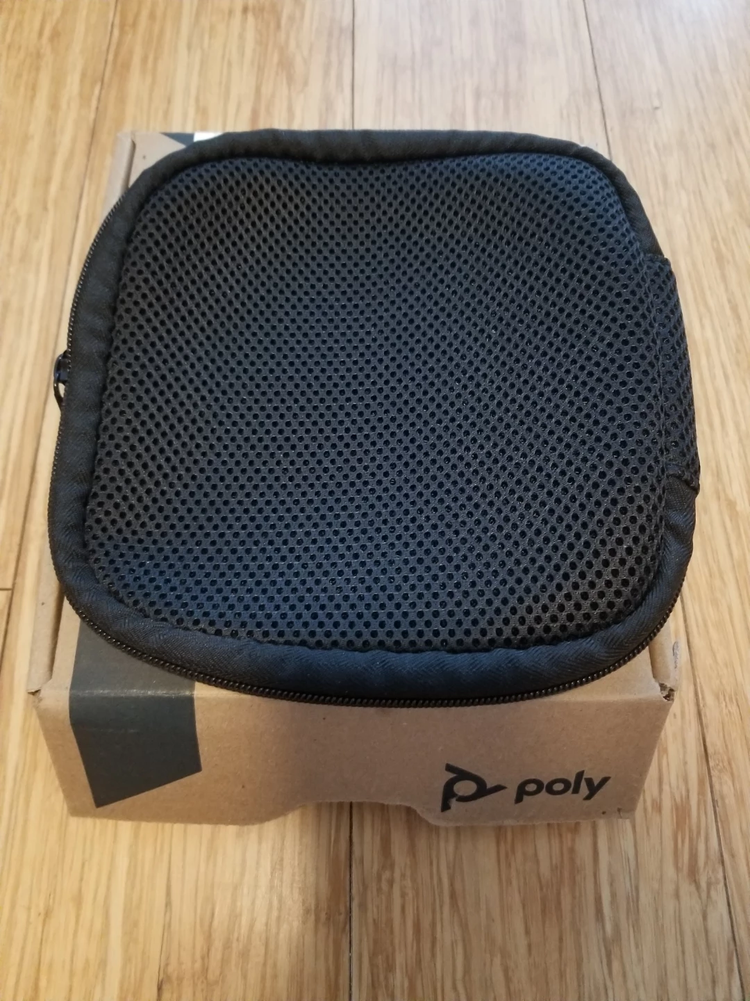 Poly Blackwire 3325 Headset - New in Box! - photo 3