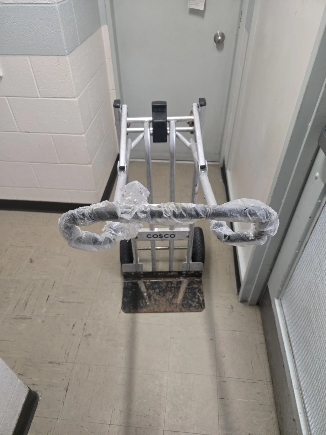 COSCO Hand Truck - photo 4