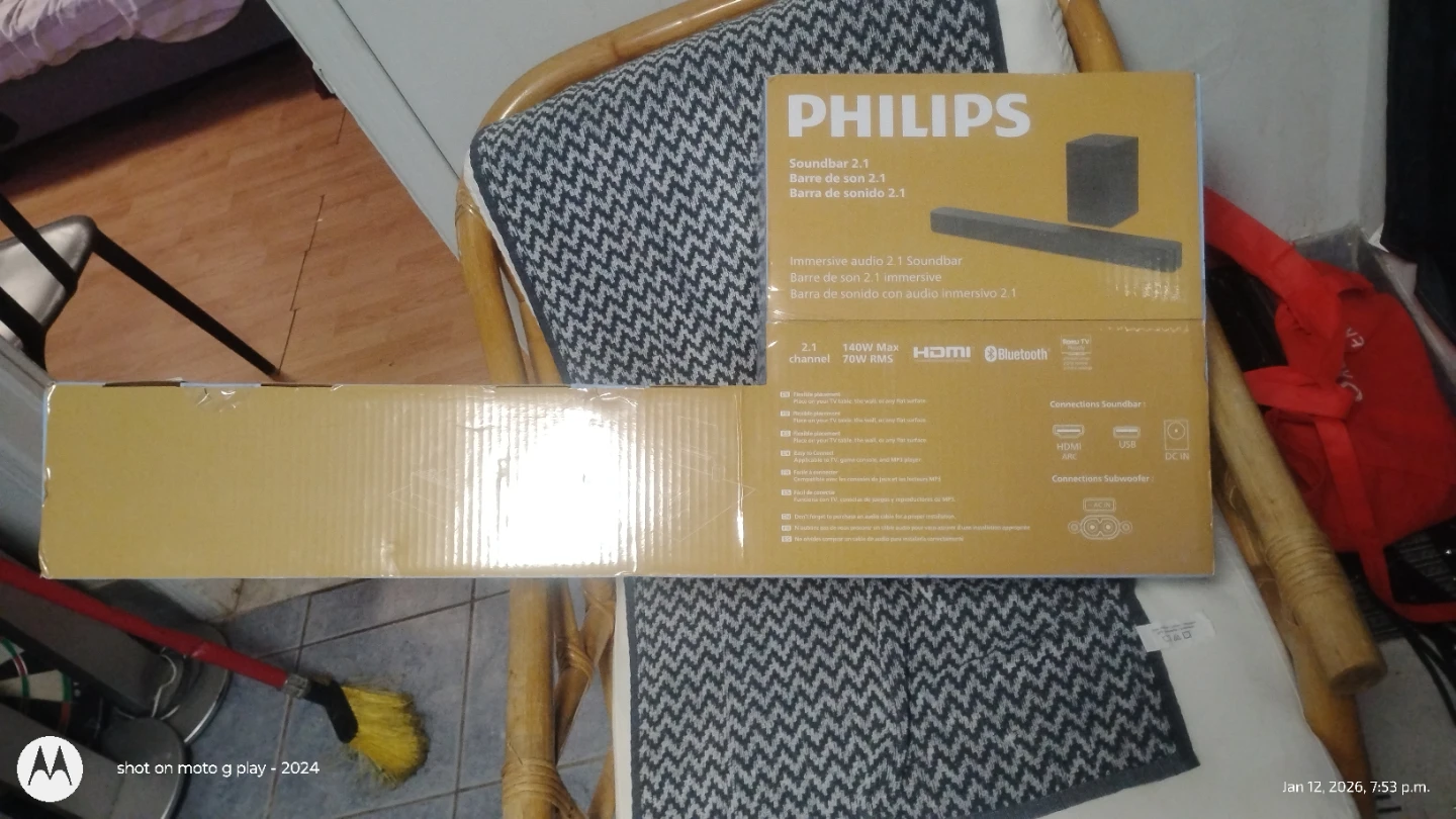 Philips TAB4305 Soundbar 2.1 Channel - New in Box!