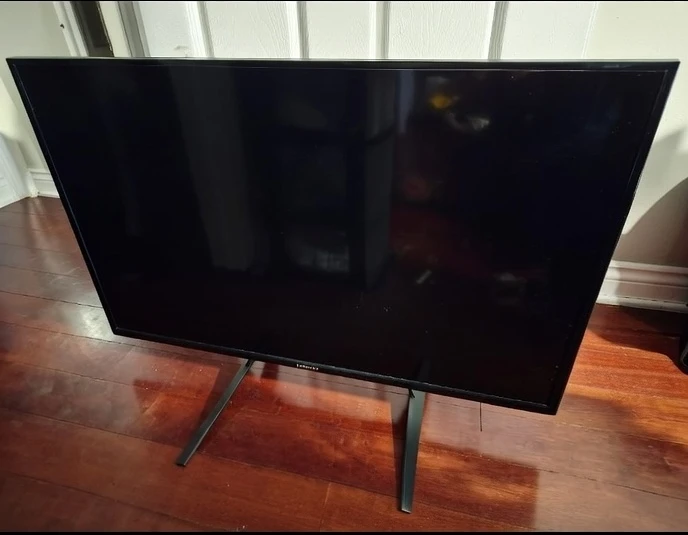 Samsung 32" LED TV - Great Condition