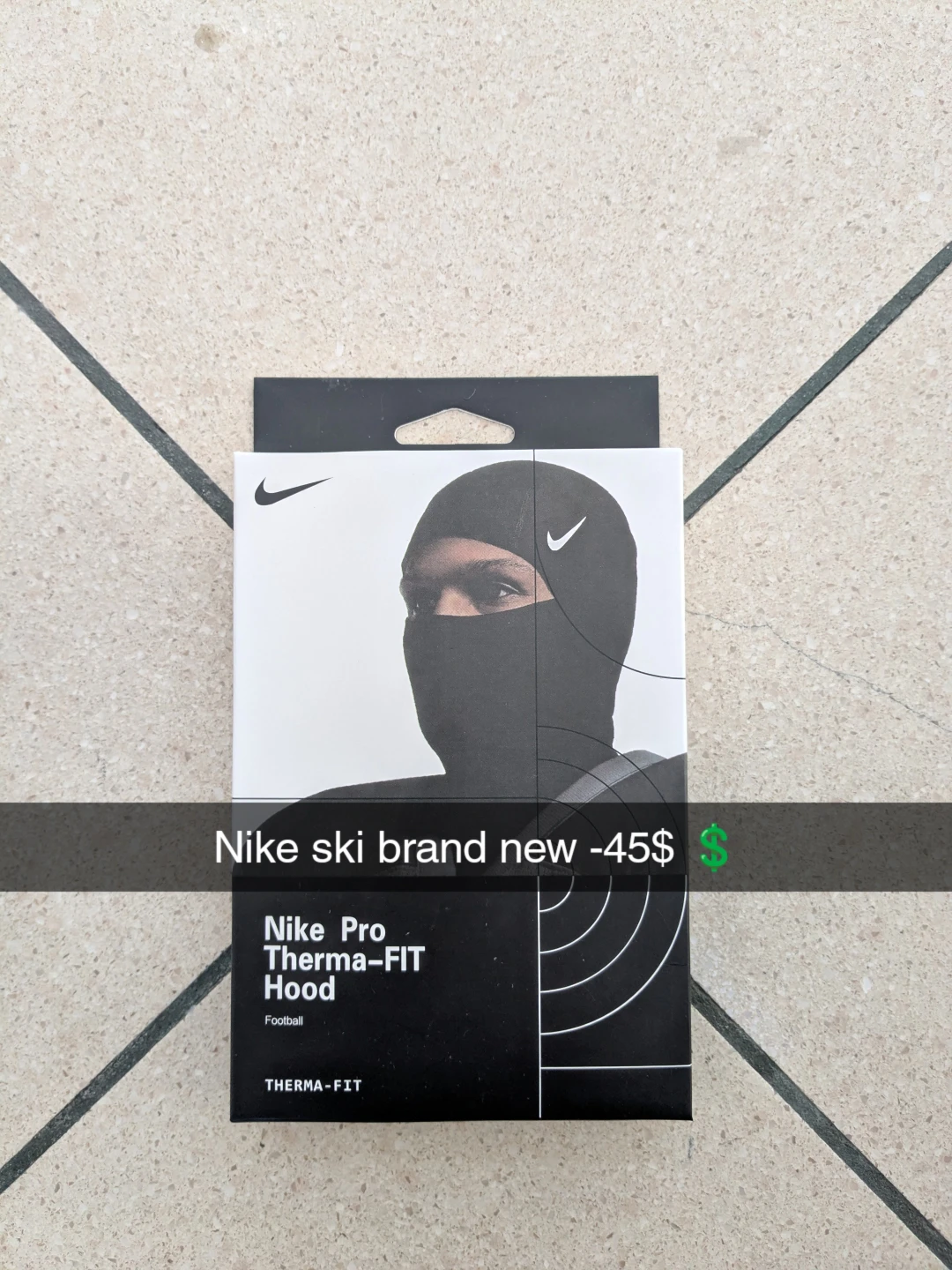 Nike Pro Therma-FIT Hood