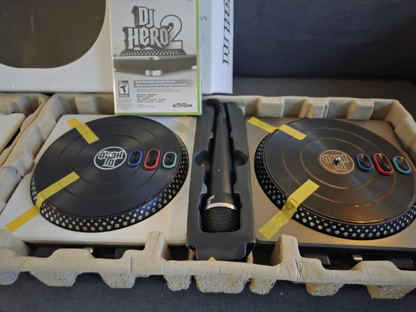 DJ Hero 2 Party Bundle for Xbox 360