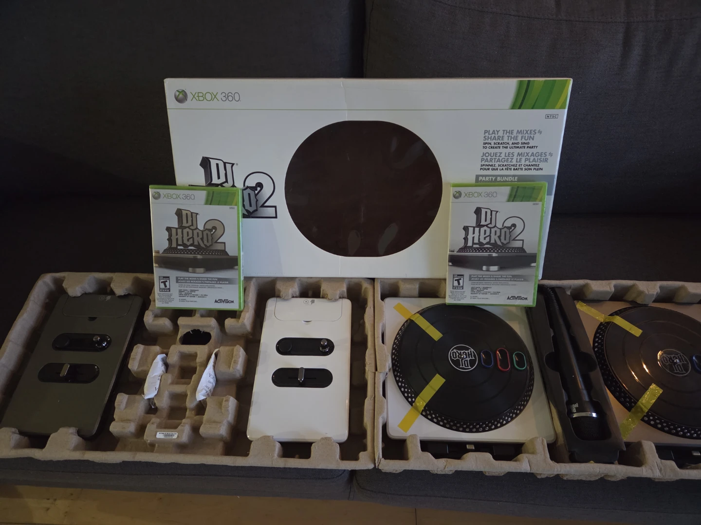 DJ Hero 2 Party Bundle for Xbox 360 - photo 2