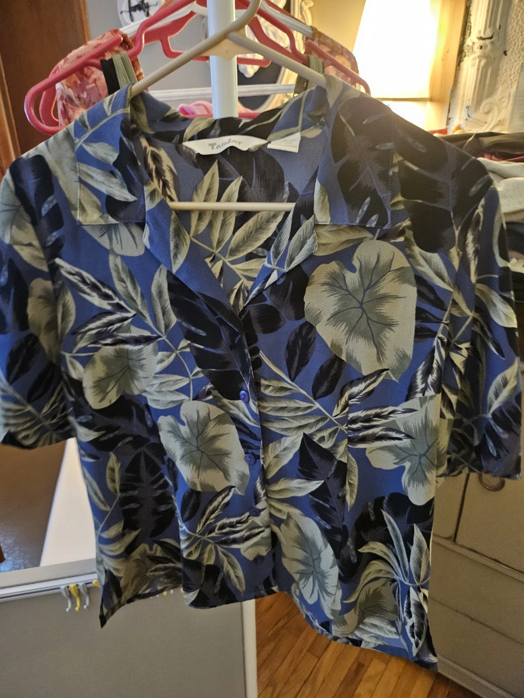 Tan Jay floral Hawaiian short-sleeve button-down blouse - photo 2