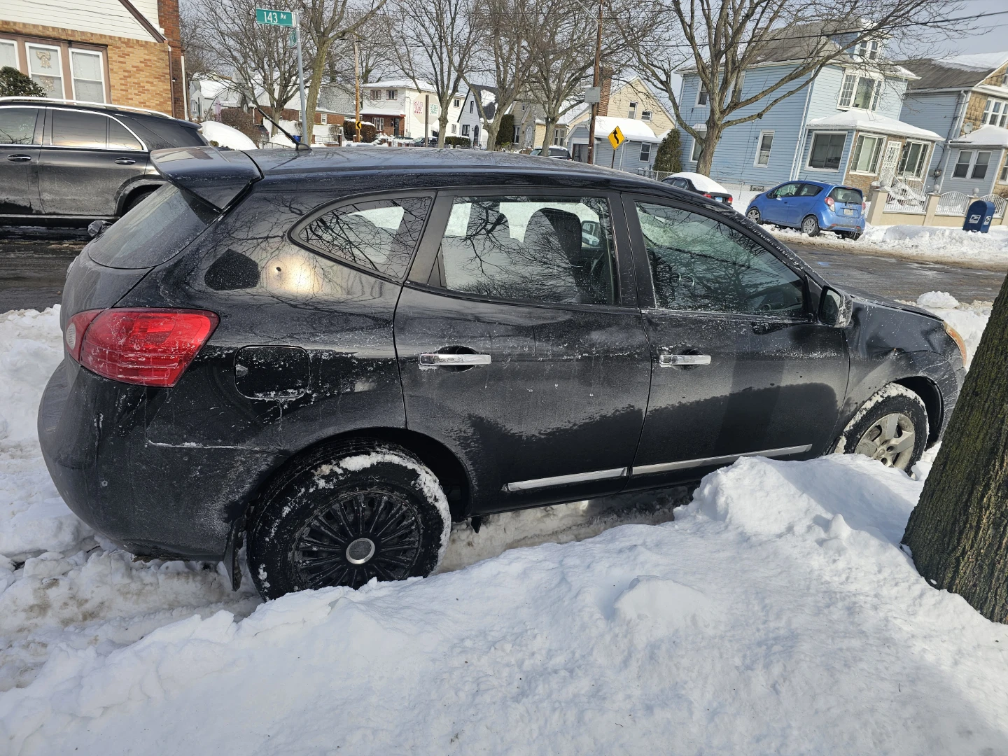 Nissan Rogue AWD SUV - photo 4