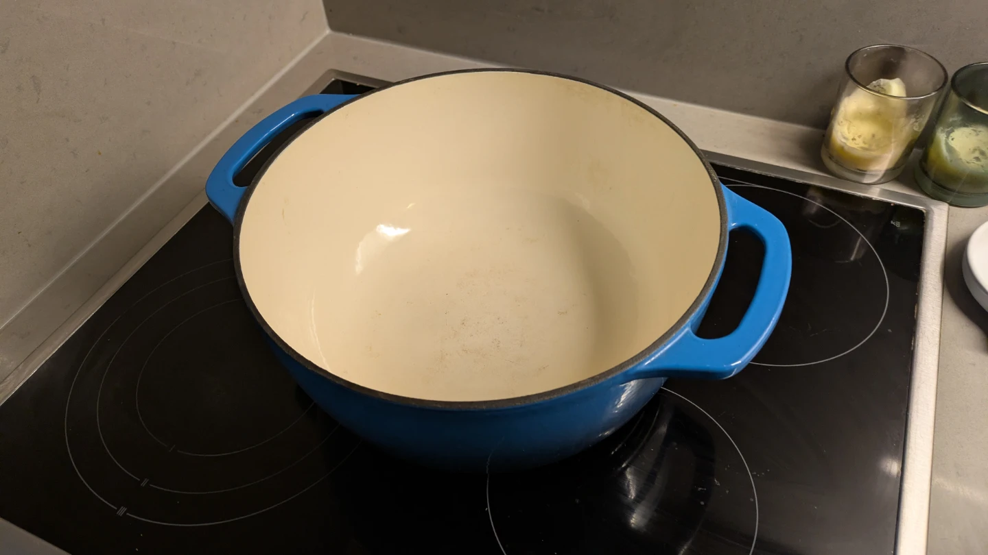 Large Dutch Oven - photo 3