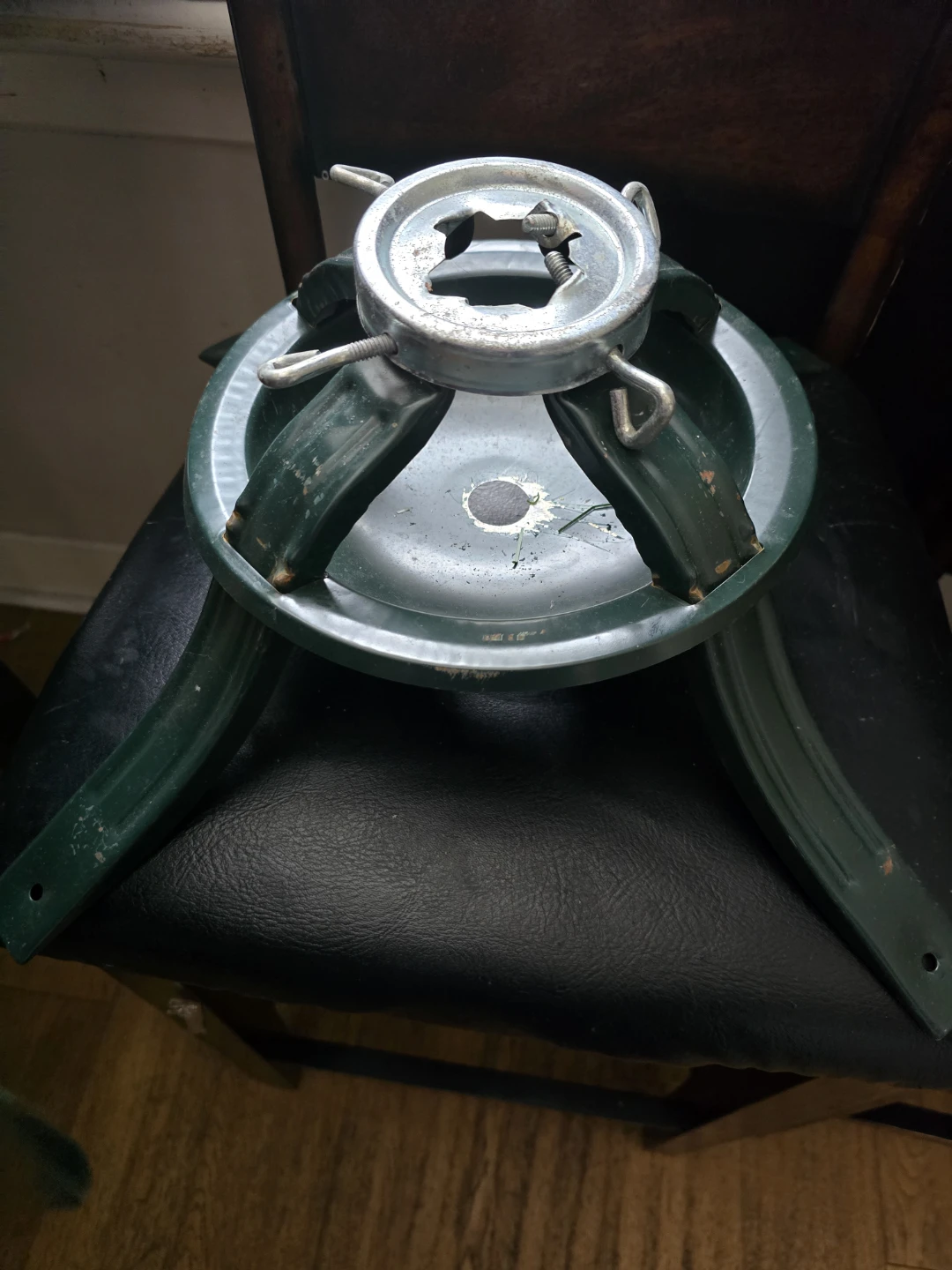 Green Metal Christmas Tree Stand
