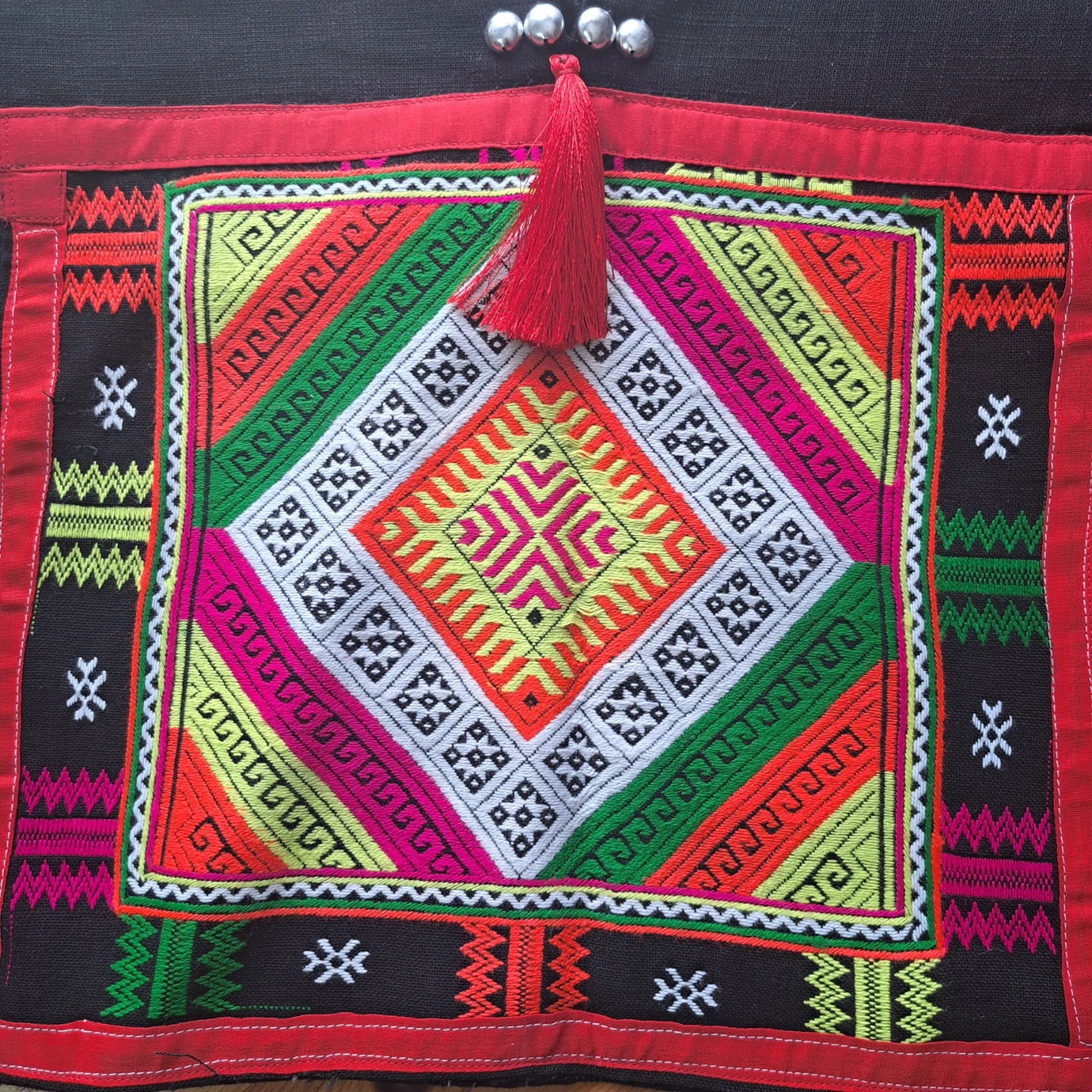 Hill Tribe Hemp Top  - Size XL - photo 4