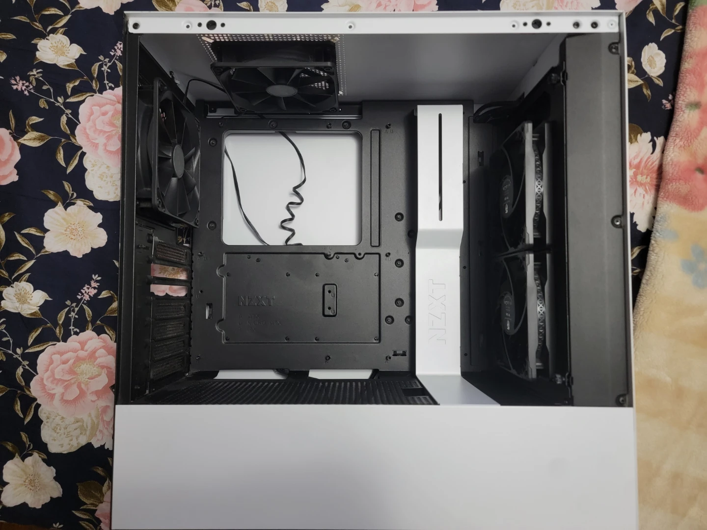 NZXT H510 White Mid-Tower PC Case - negotiable - photo 3