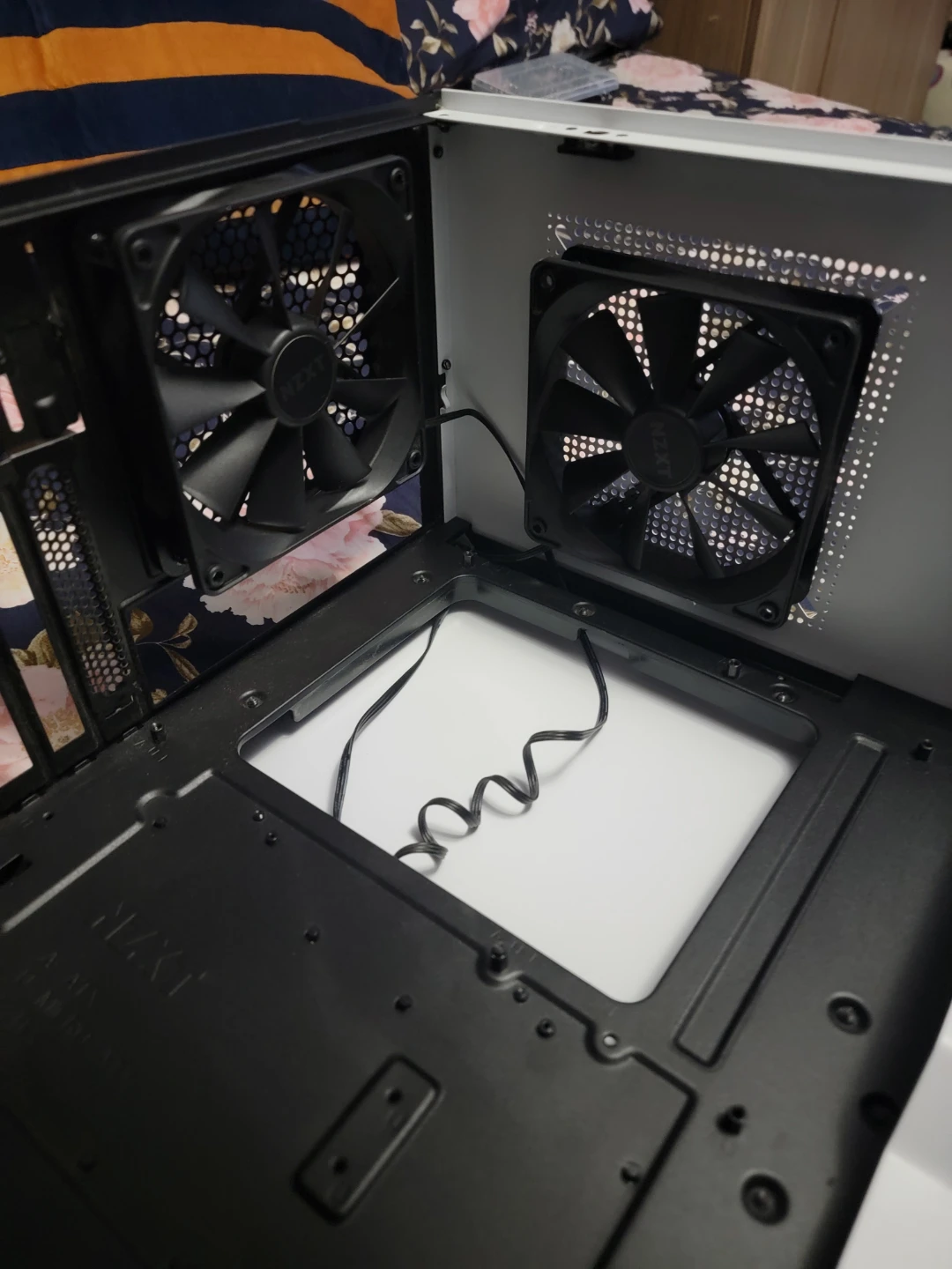 NZXT H510 White Mid-Tower PC Case - negotiable - photo 4