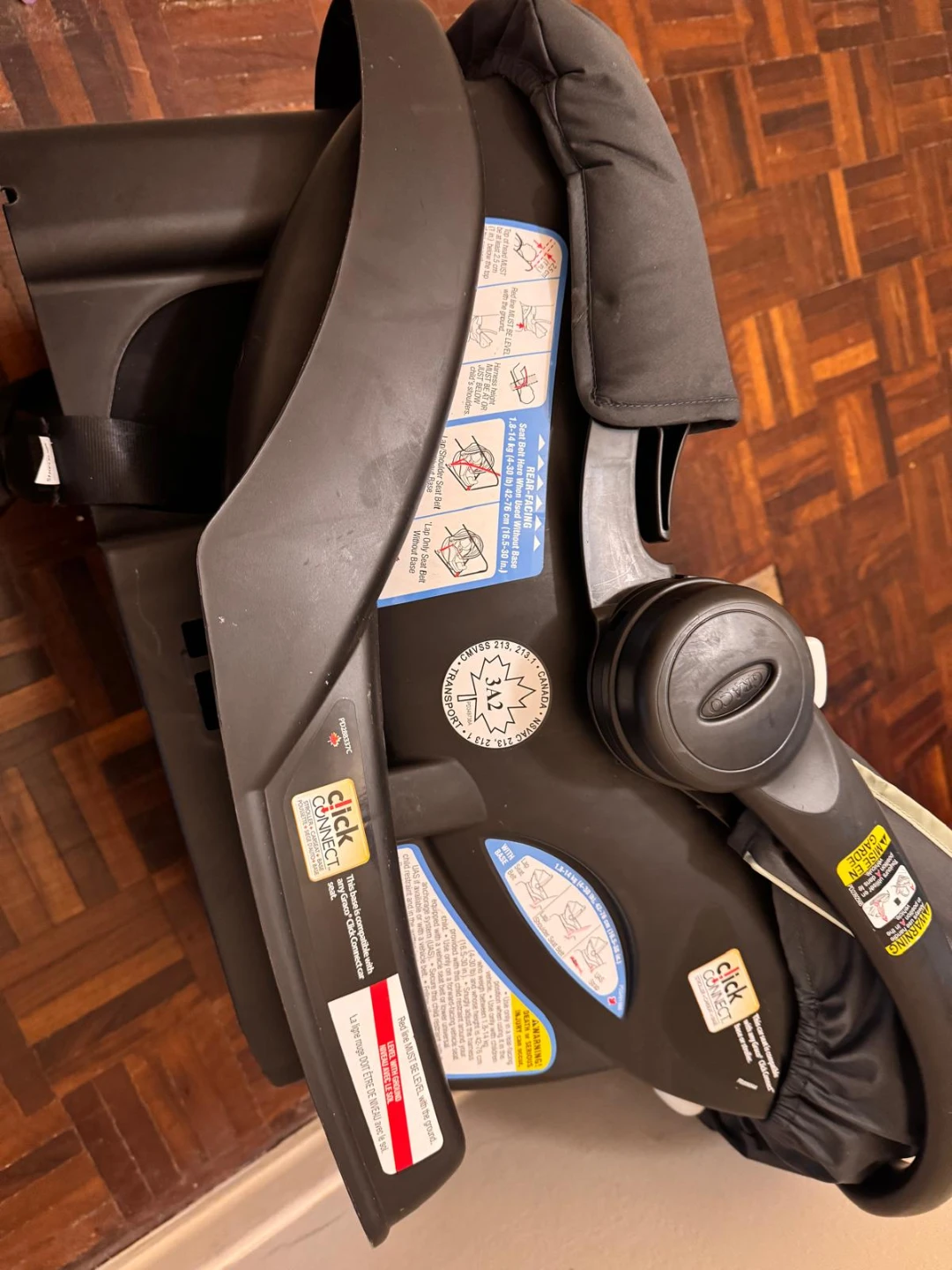 Graco SnugRide Infant Car Seat and base - photo 2