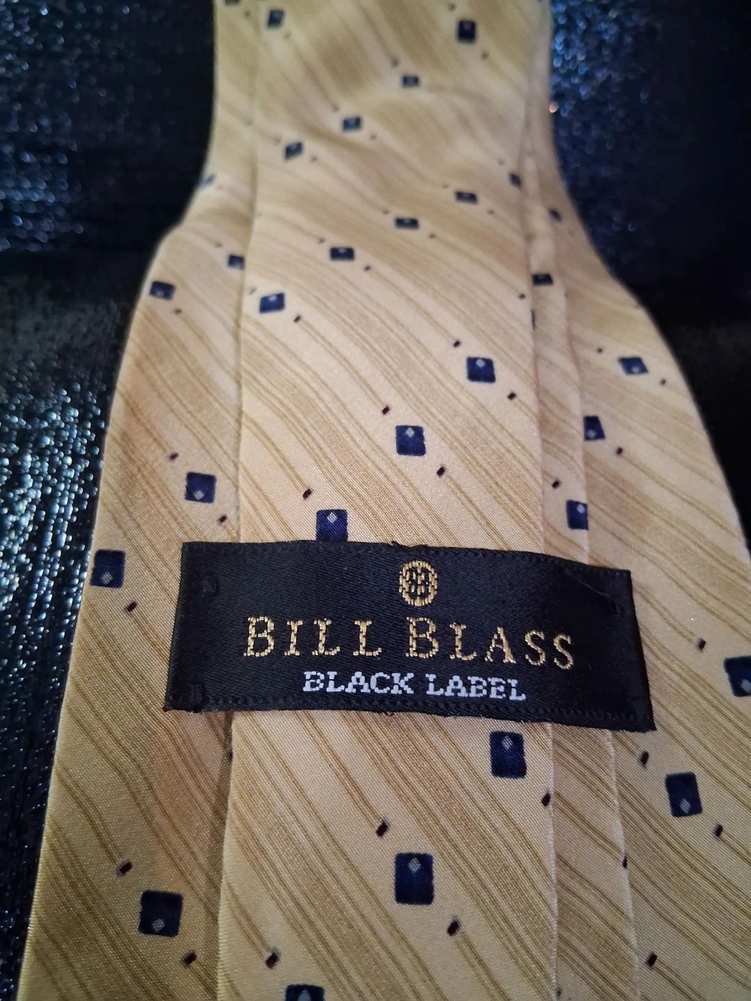 Bill Blass Black Label Tie