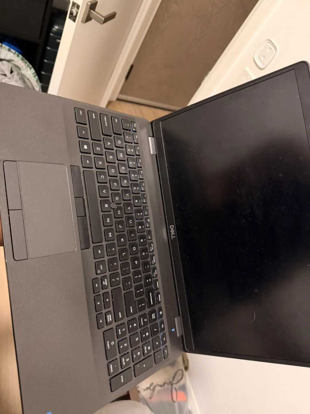 Dell Latitude 5500 Laptop - photo 4