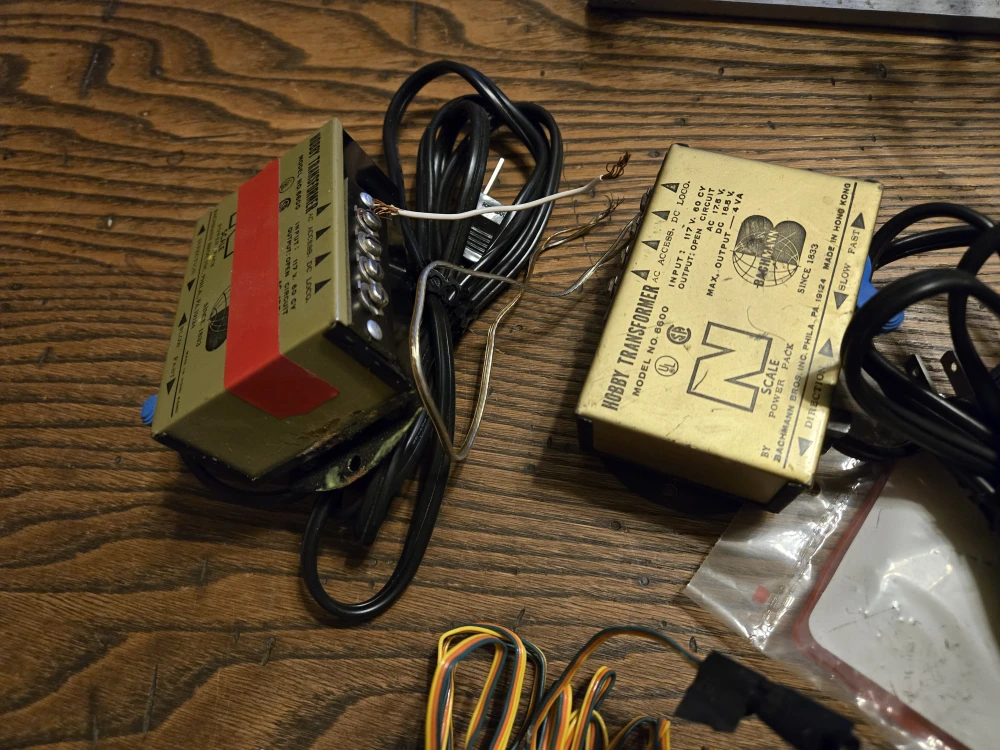 N Scale Model Train Lot – Tracks, Switch & More (Untested) - photo 4