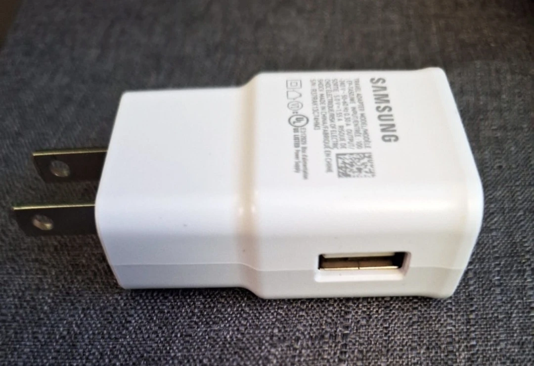 Samsung Travel Adapter - Model EP-TA50JWE - photo 2