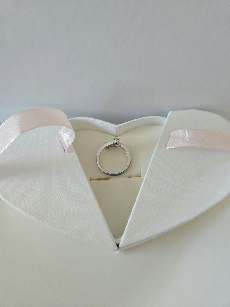 Size 5 Stainless Steel Ring Heart Box Valentine Fashion Clothing
