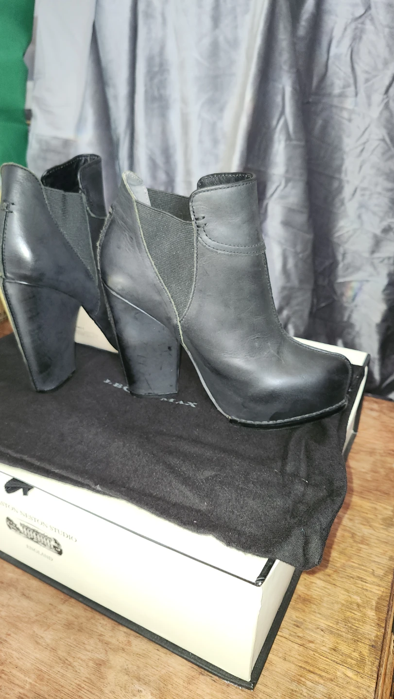 LEON MAX Black Leather Ankle Boots Size 7.5M - photo 3
