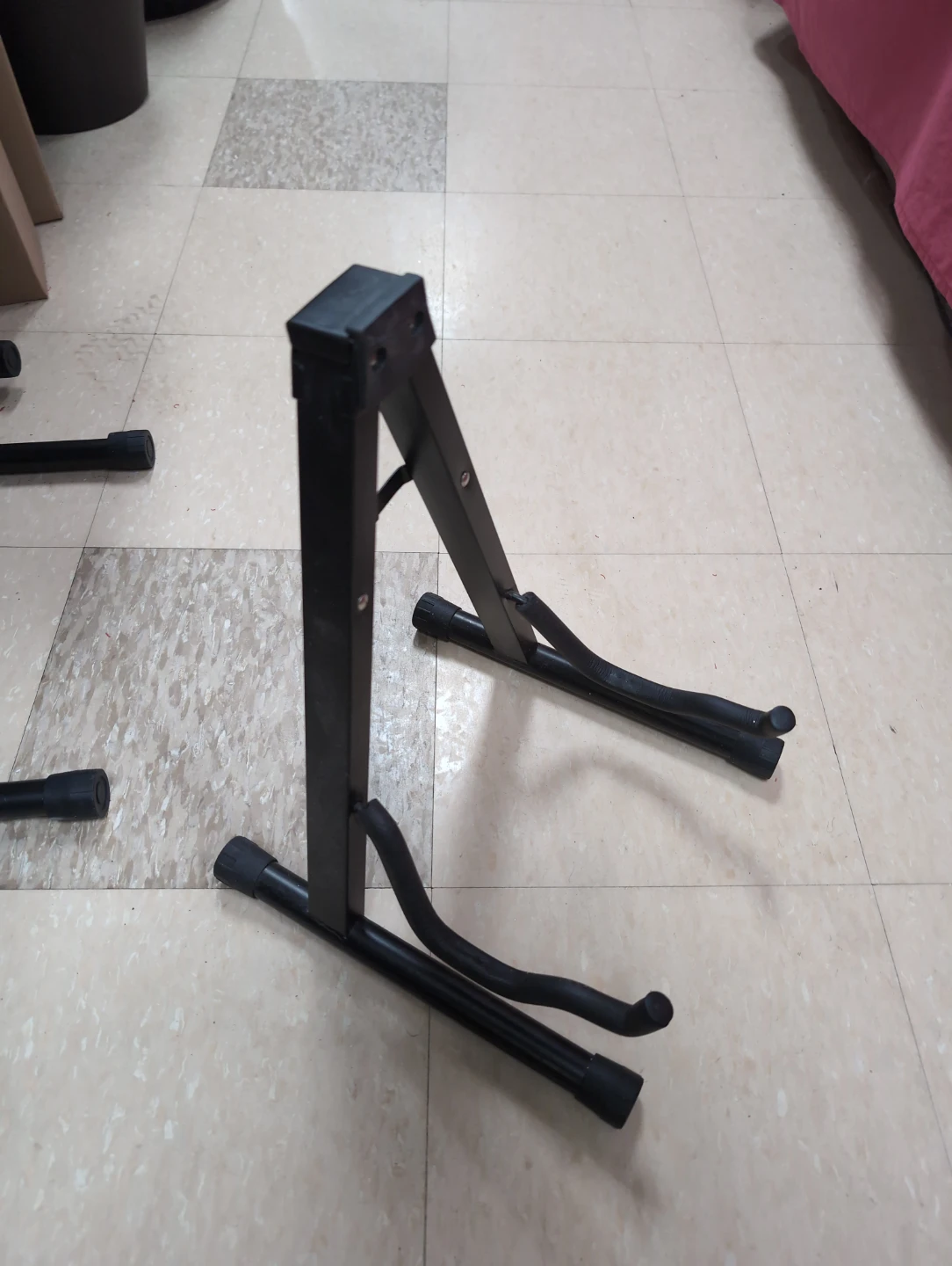 Guitar stand (acoustic guitar, electric guitar, bass guitar) $10