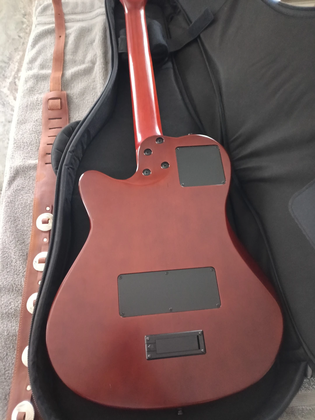 Godin multiac acoustic  Guitar w/ Case - photo 3