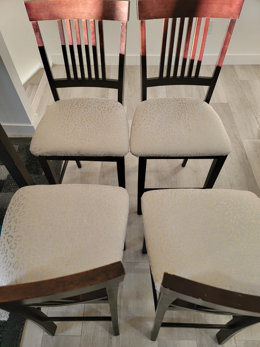 Set of 4 Dark Wood Counter Height Chairs with Patterned Seats - photo 3
