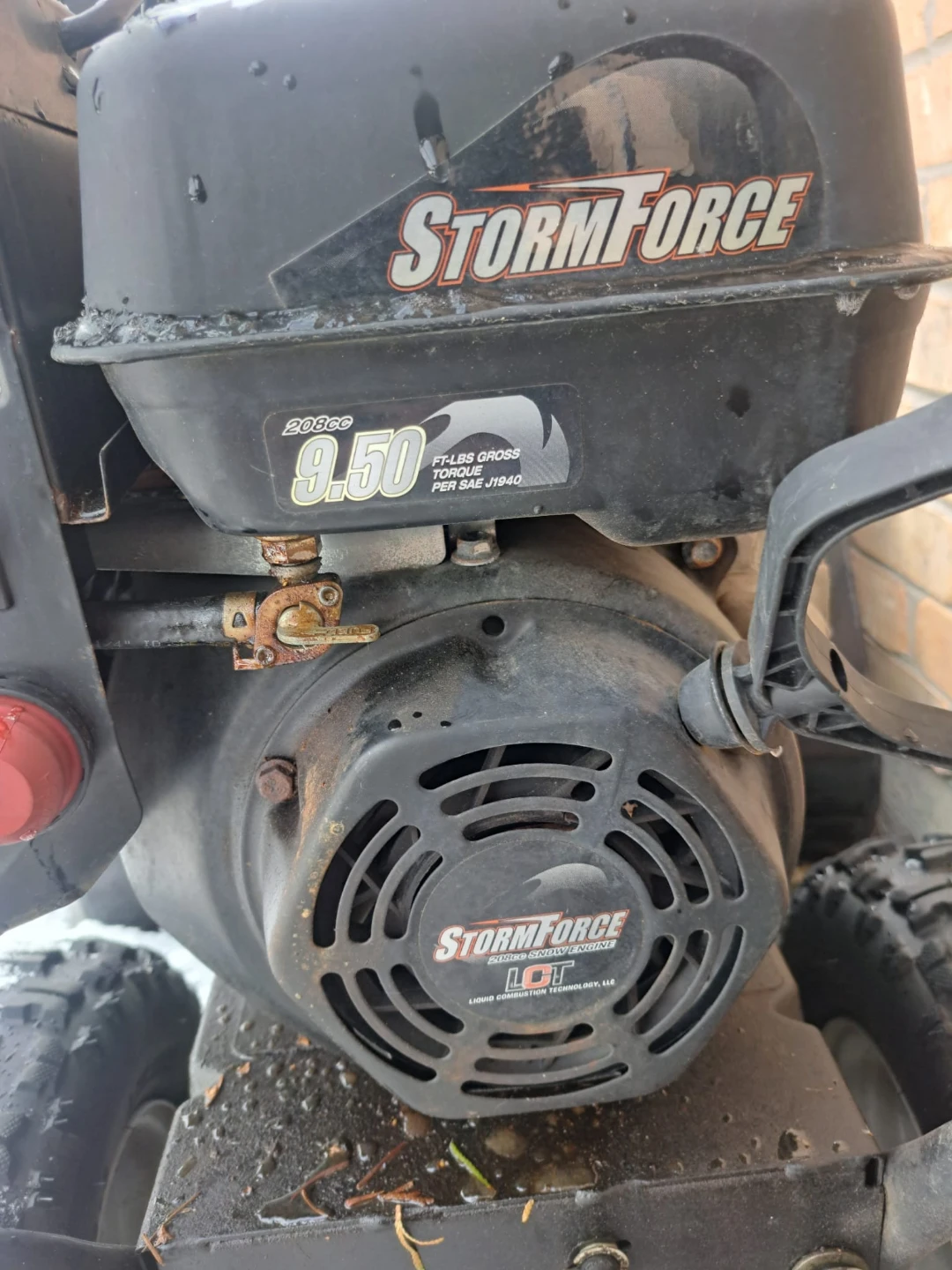 Sno-Tek Ariens 28" Snow Blower - photo 5