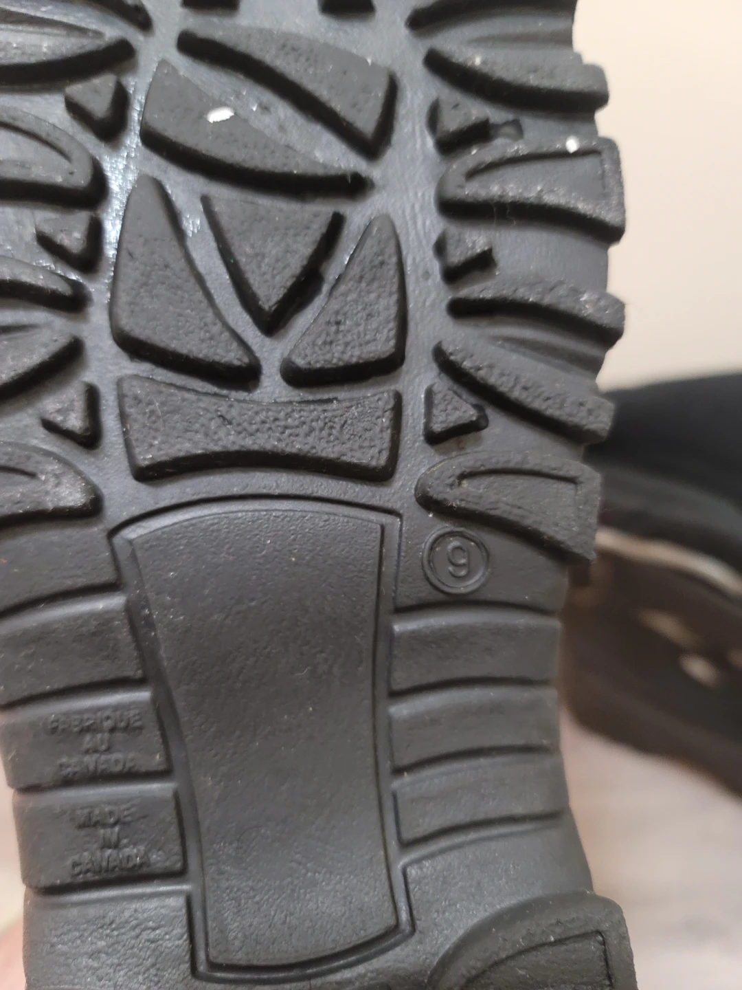 Arctic Ridge Black Winter Boots - Size 9 - photo 3