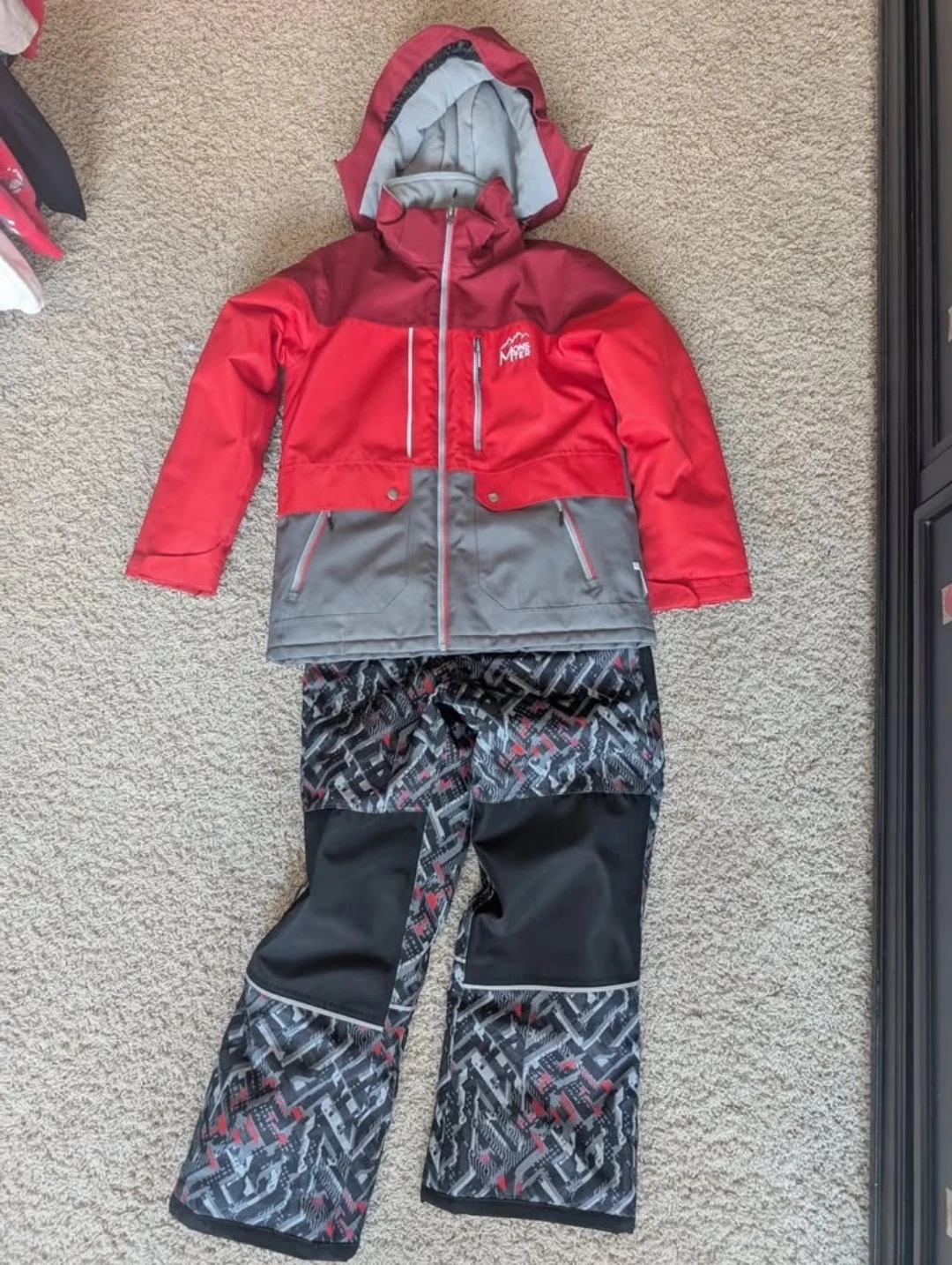 Youth L - Winter jacket and snowpants