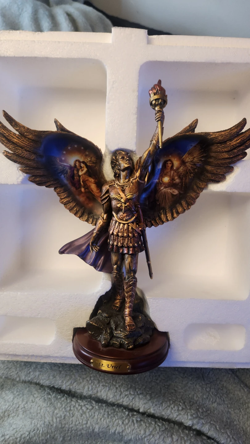Archangel Statue - photo 3