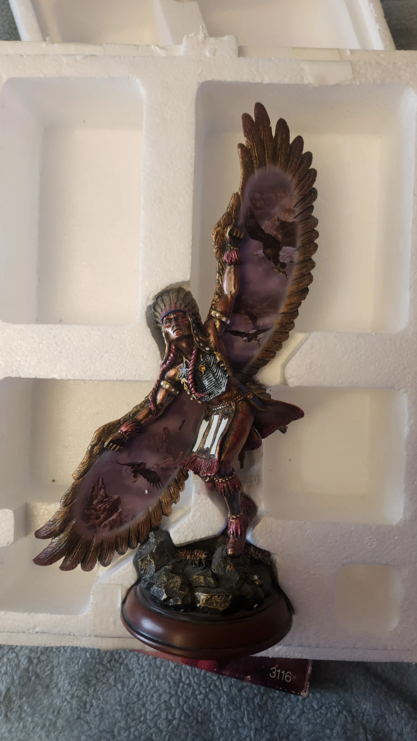 Archangel Statue - photo 4