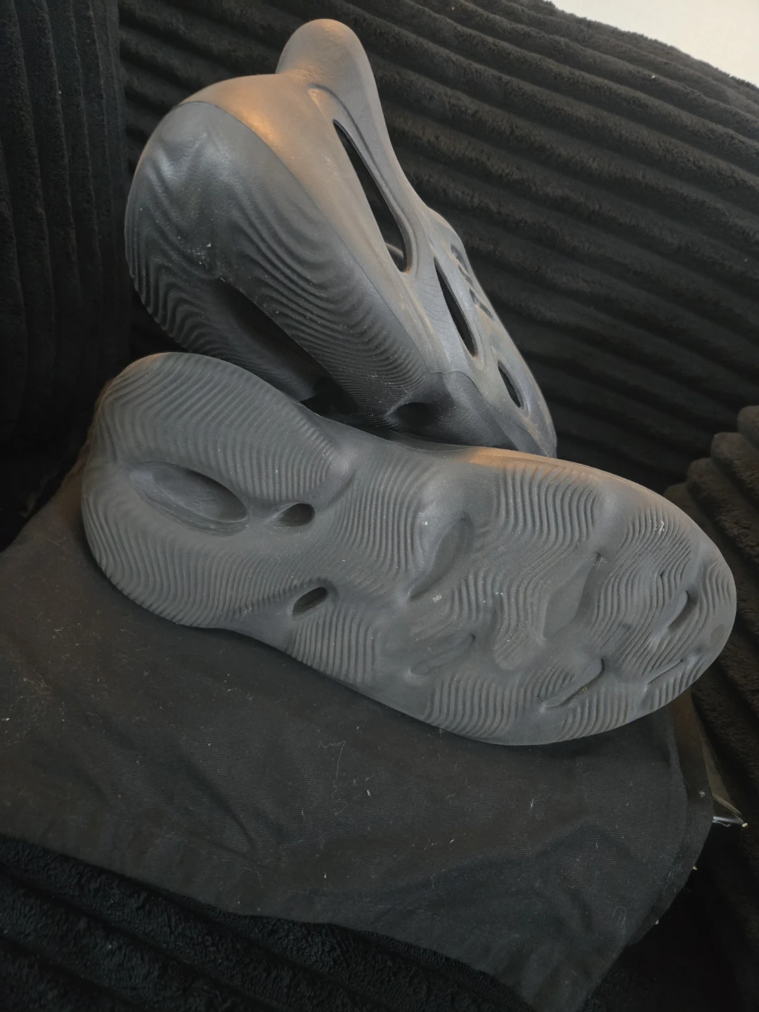 Adidas Yeezy Foam Runner - photo 3