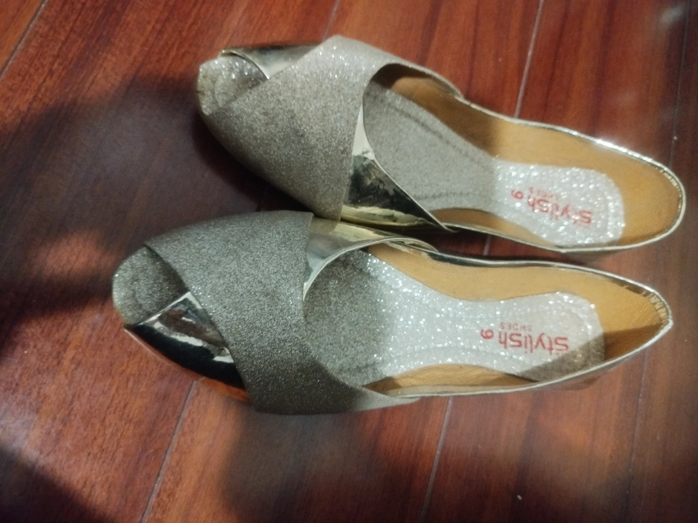 Stylish Shoes - Gold Flats