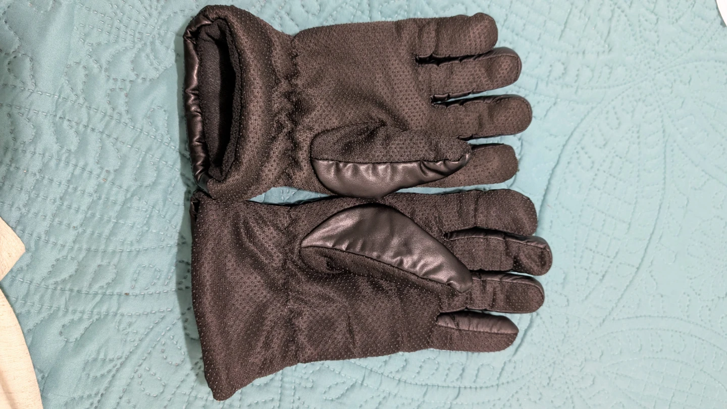 YMCA Insulated Lunch Bag & Black Gloves and 3 belts