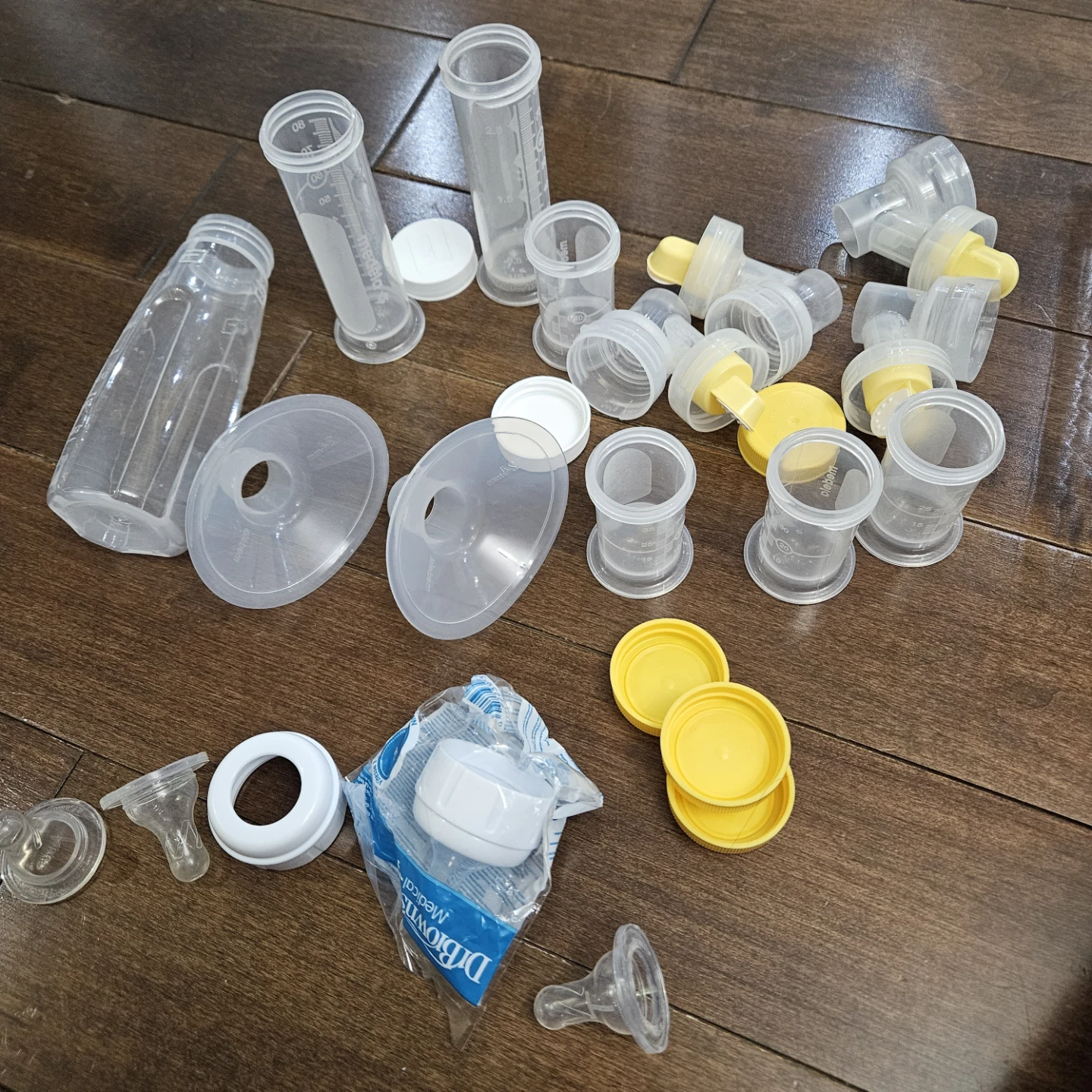 Medela pumping kit and dr brown nipple - photo 4