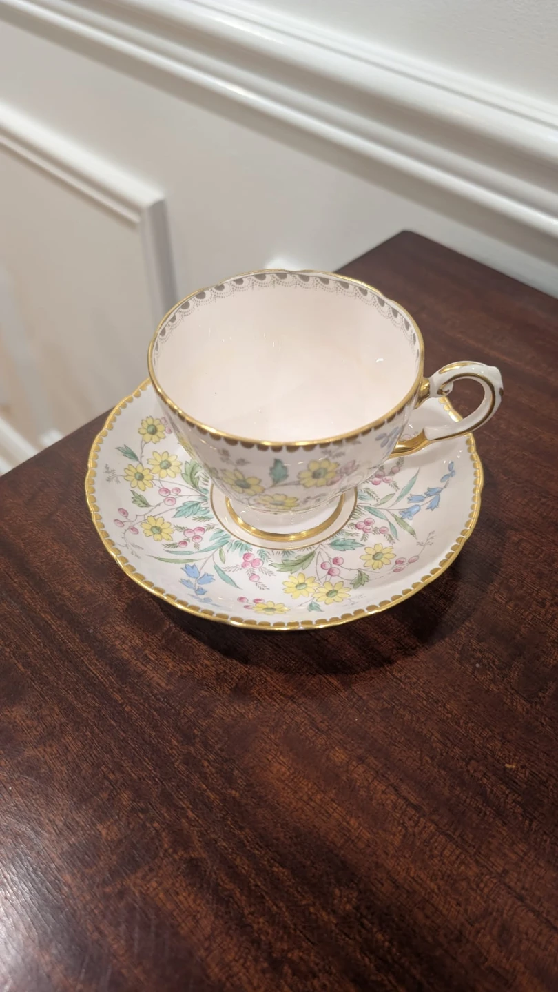 Tuscan Fine Bone China Teacup and Saucer Set - photo 2