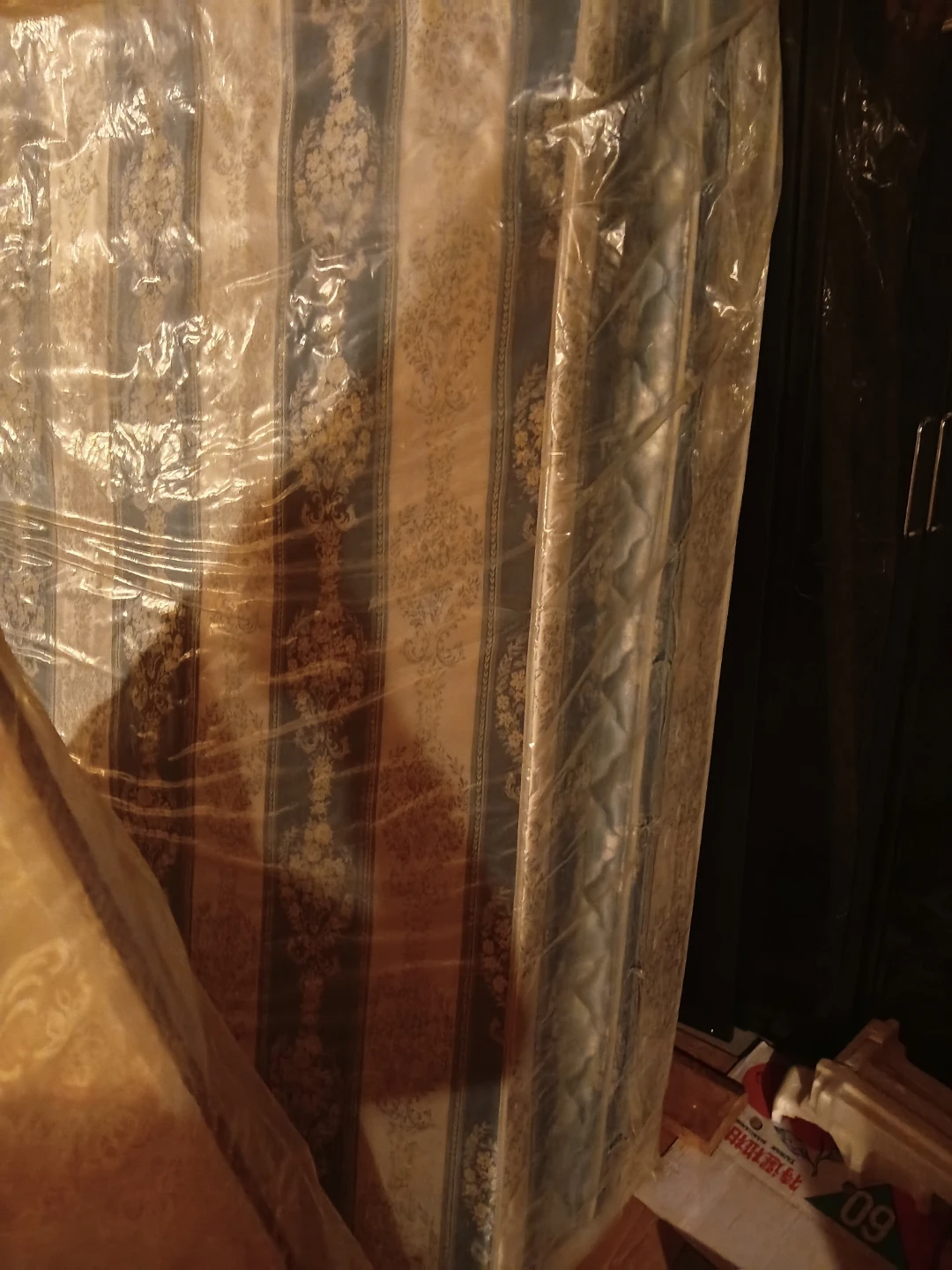 Mattress queen size