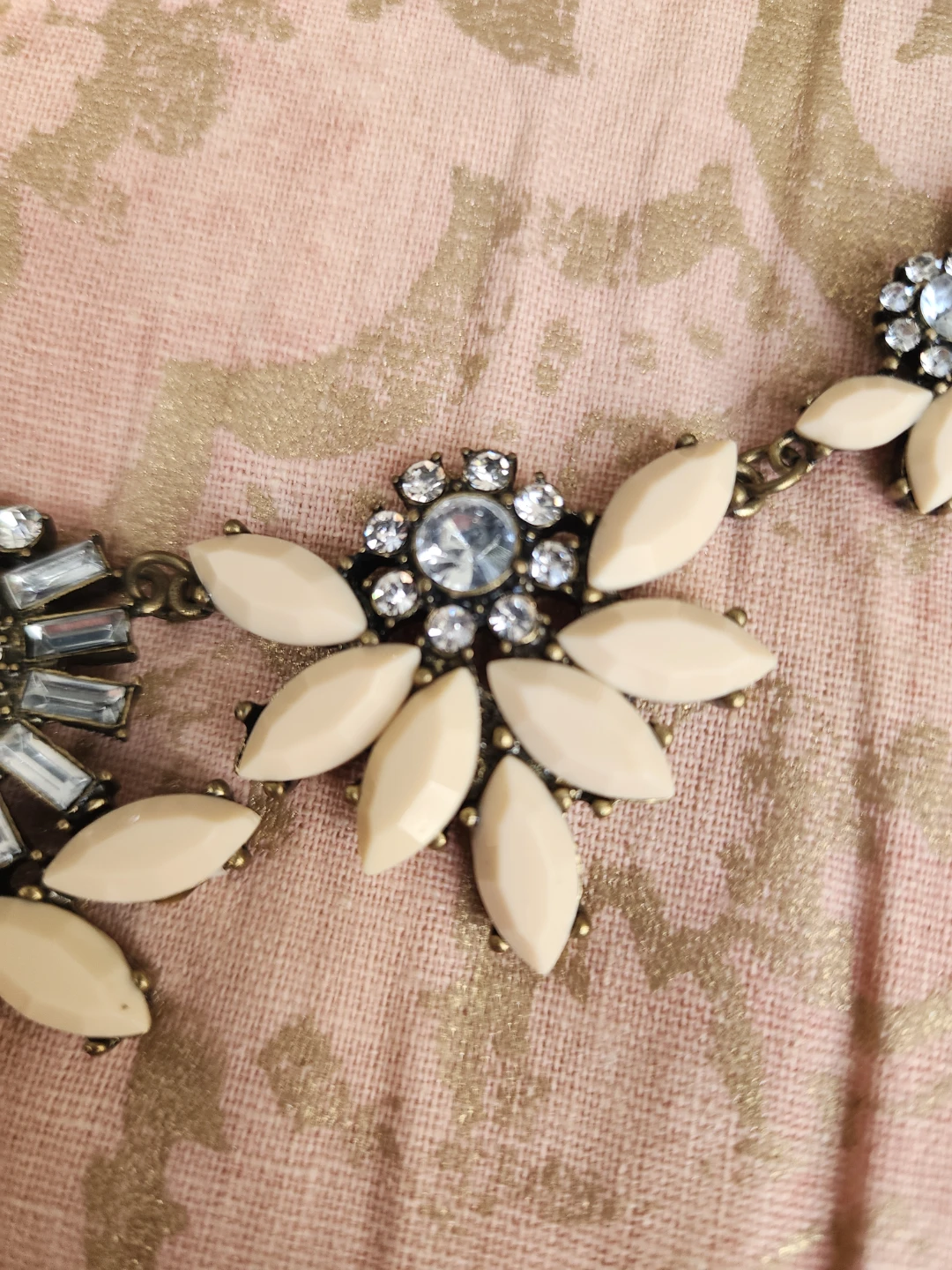LOFT Floral Statement Necklace - photo 2