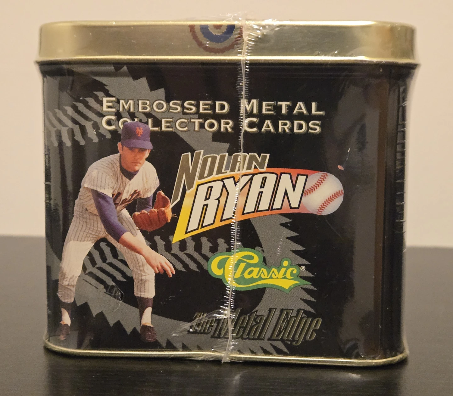 Nolan Ryan Baseball Cards & Collector's Tin with 10 Metal Cards. - photo 4