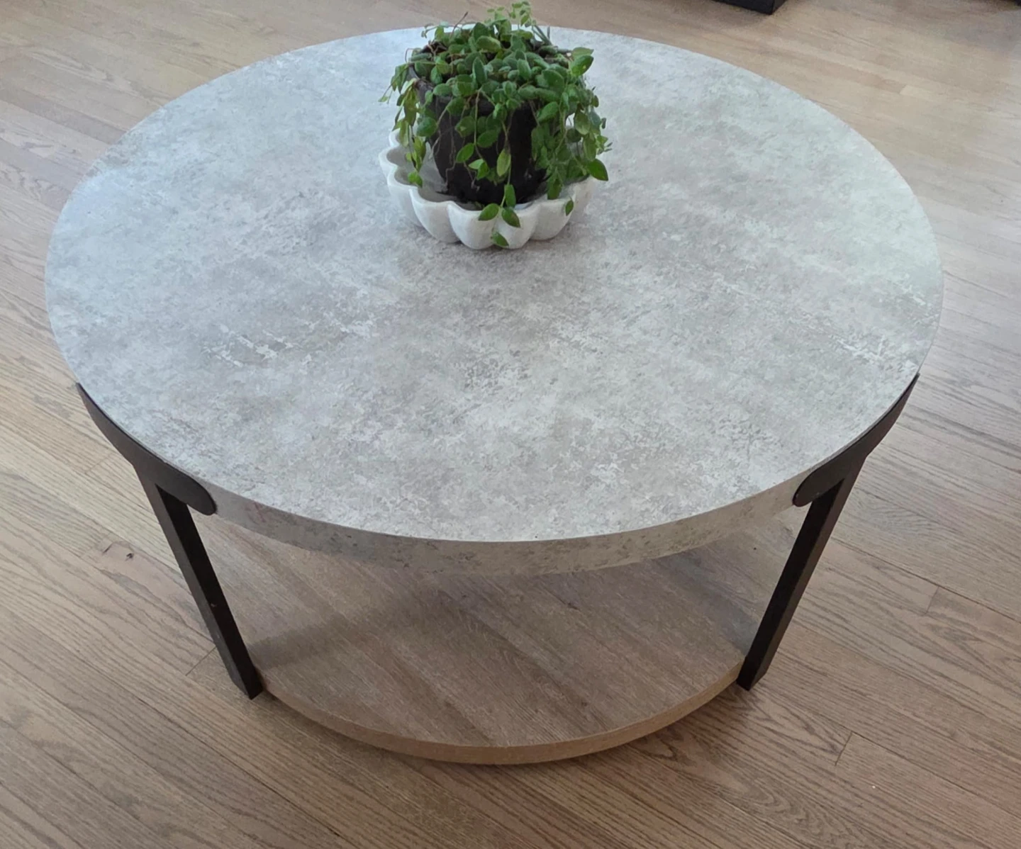 Round Coffee Table - photo 2